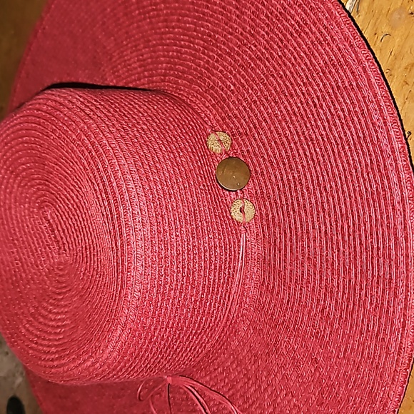 Beach Sun Hat with Button Details - Picture 3 of 9